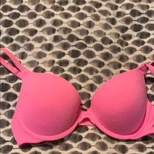 Victoria’s Secret PINK bra